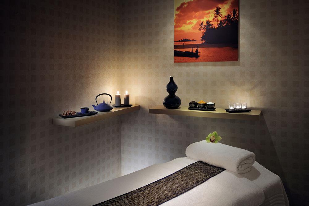 Courtyard By Marriott Kuwait City Eksteriør billede