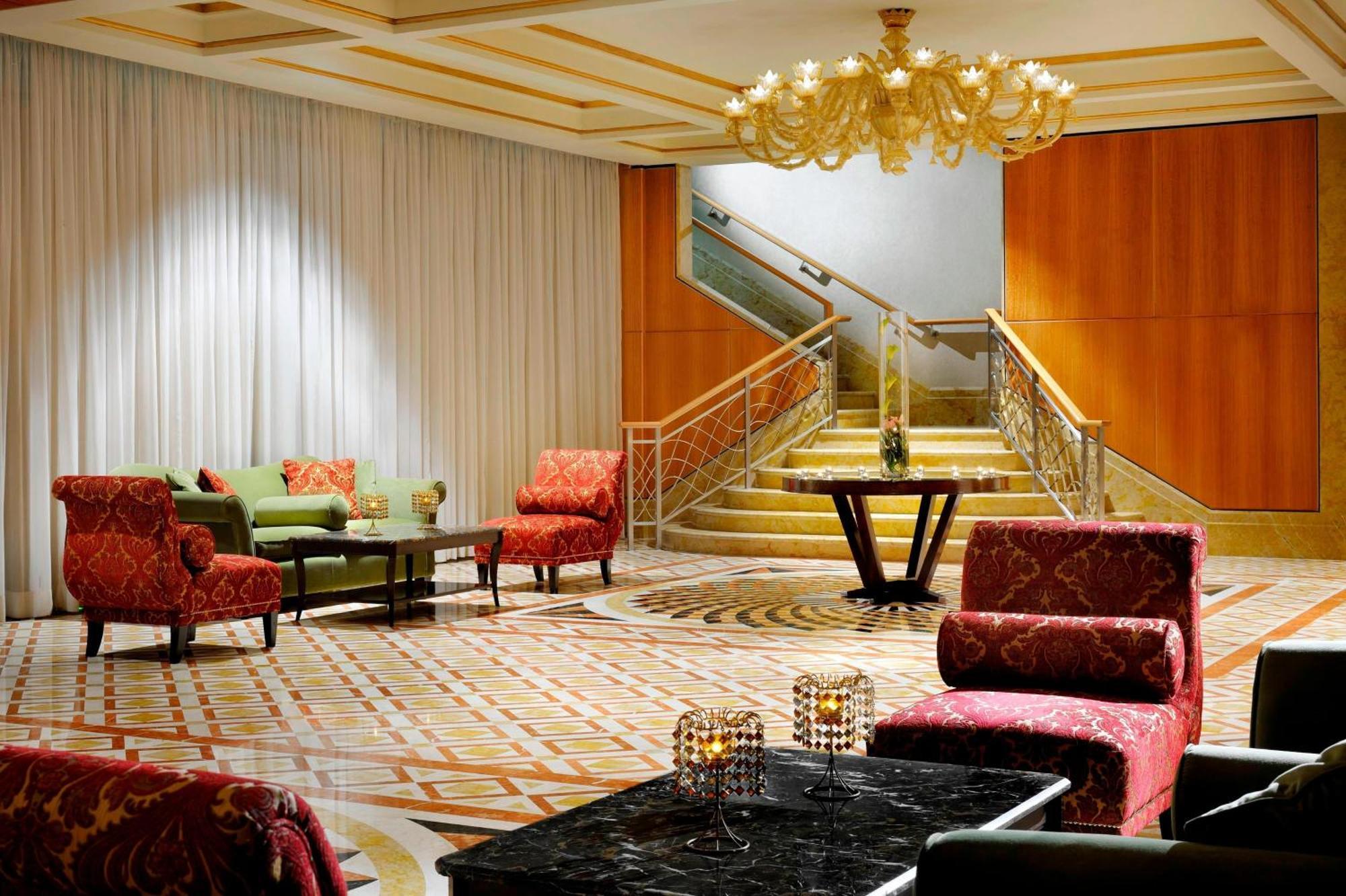 Courtyard By Marriott Kuwait City Eksteriør billede