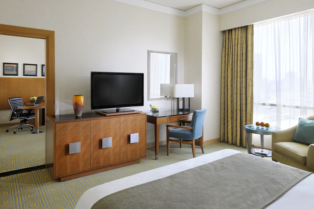 Courtyard By Marriott Kuwait City Eksteriør billede