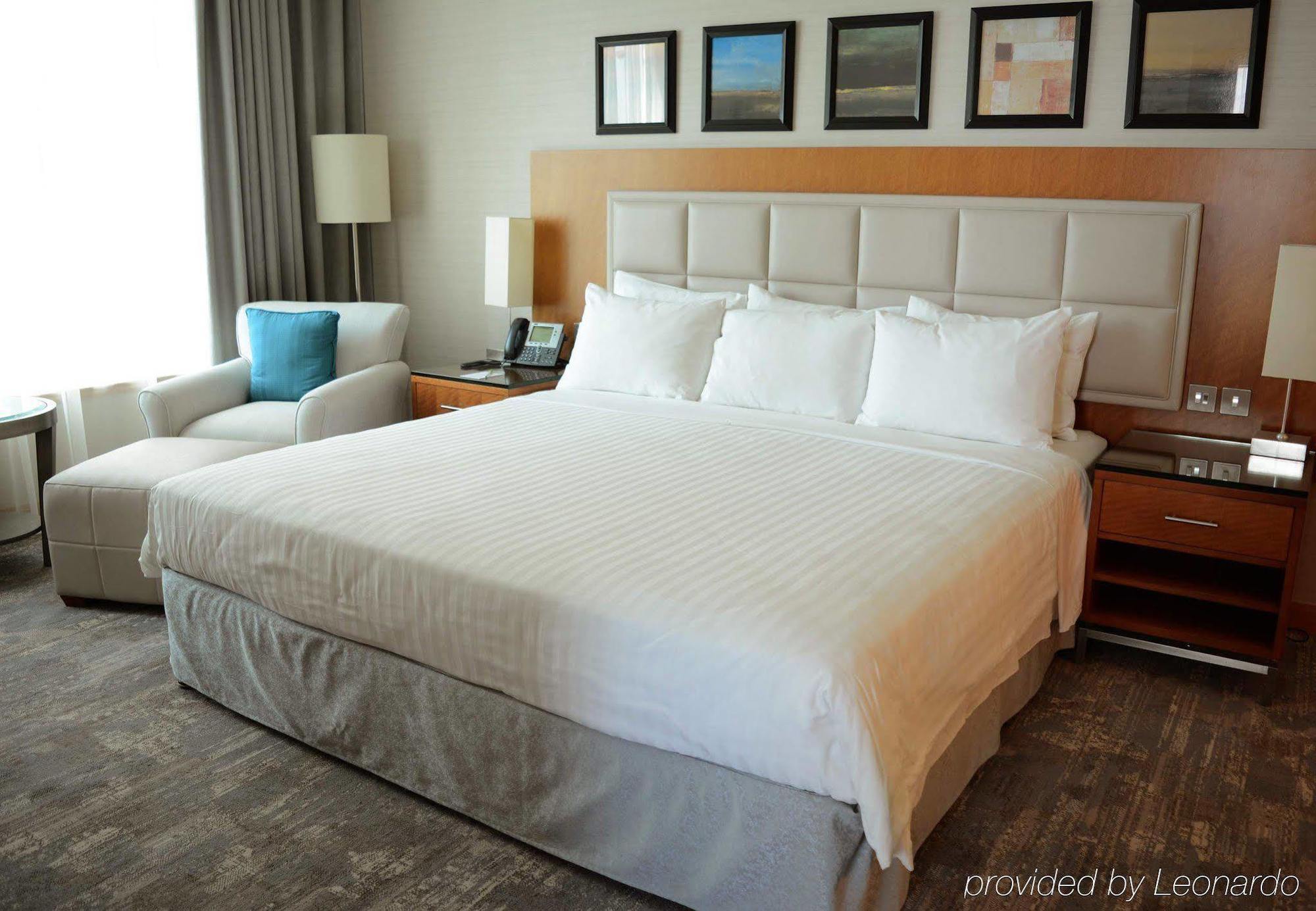 Courtyard By Marriott Kuwait City Eksteriør billede