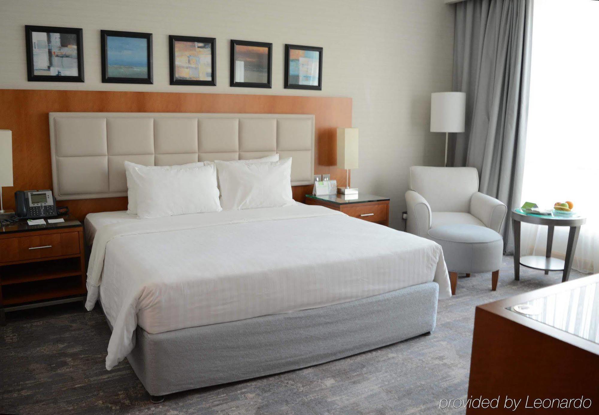 Courtyard By Marriott Kuwait City Eksteriør billede