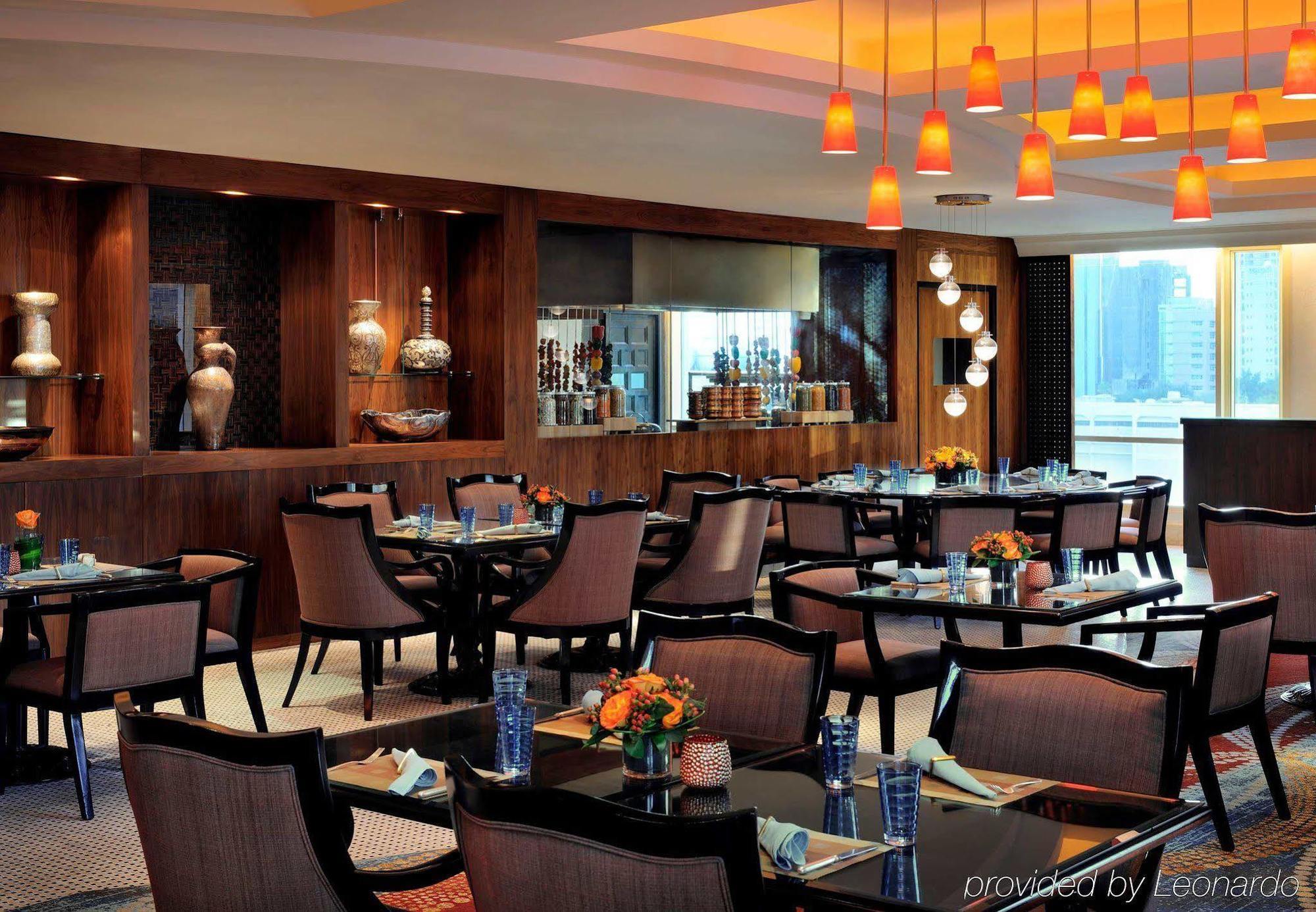 Courtyard By Marriott Kuwait City Eksteriør billede