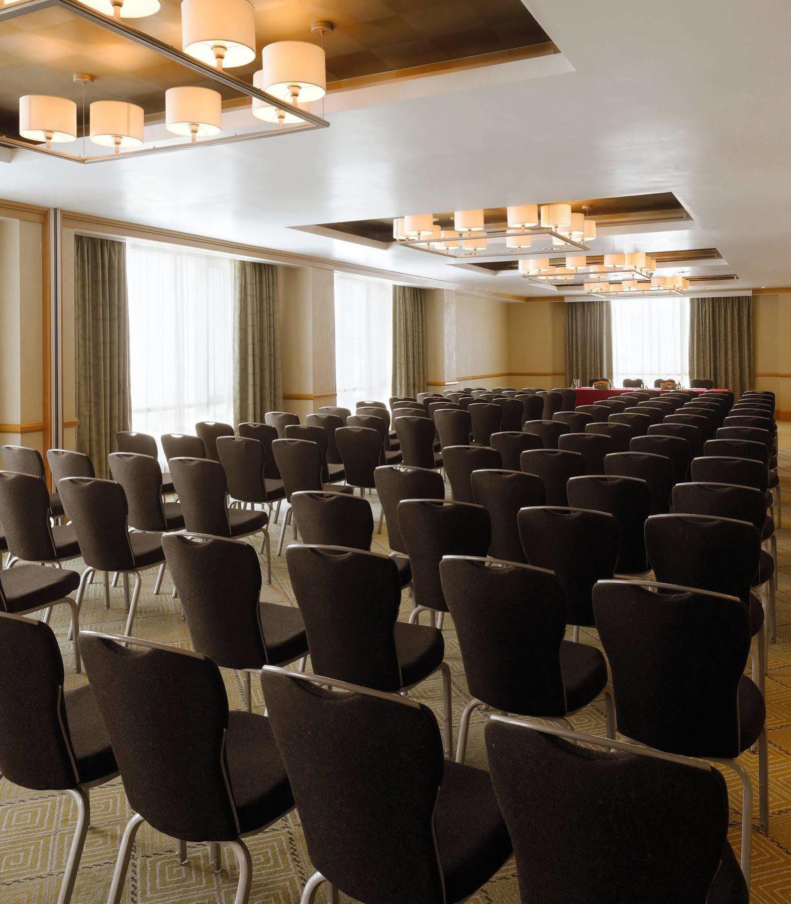 Courtyard By Marriott Kuwait City Eksteriør billede